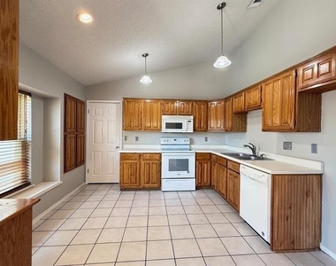 4425 Durango Lane - Photo Thumbnail 5