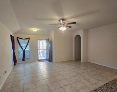 126 Redding Lane - Photo Thumbnail 3