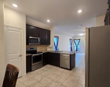 126 Redding Lane - Photo Thumbnail 9
