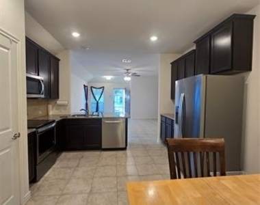 126 Redding Lane - Photo Thumbnail 10