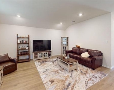 13153 Enclave Parkway - Photo Thumbnail 18