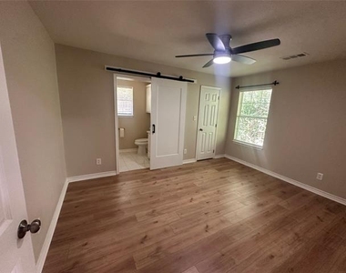 738 Wayne Avenue - Photo Thumbnail 10
