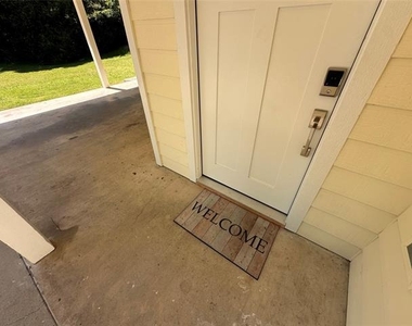 738 Wayne Avenue - Photo Thumbnail 3