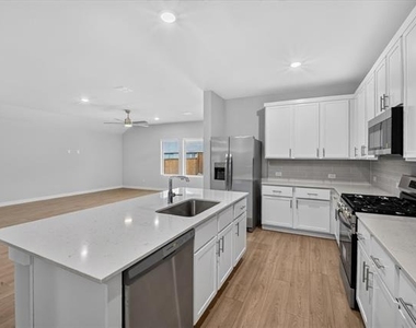 709 Summerberry Drive - Photo Thumbnail 2