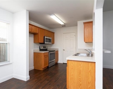 1123 Warrior Drive - Photo Thumbnail 3