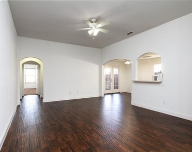 1123 Warrior Drive - Photo Thumbnail 5