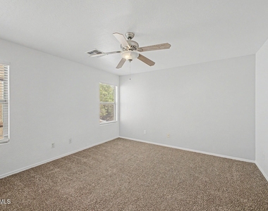 7027 W Lincoln Street - Photo Thumbnail 13