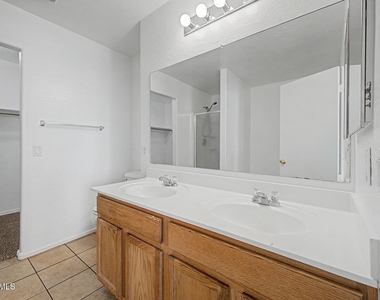 7027 W Lincoln Street - Photo Thumbnail 15