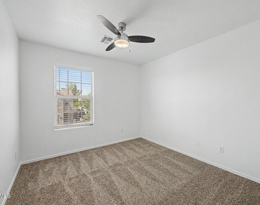 7027 W Lincoln Street - Photo Thumbnail 19
