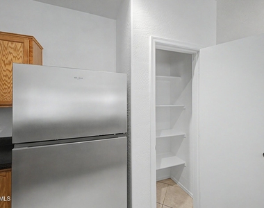 7027 W Lincoln Street - Photo Thumbnail 8
