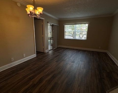 1536 Se Royal Green Circle - Photo Thumbnail 28