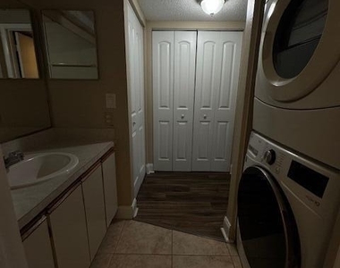 1536 Se Royal Green Circle - Photo Thumbnail 21