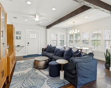 1023 Mount Auburn Avenue - Photo Thumbnail 1