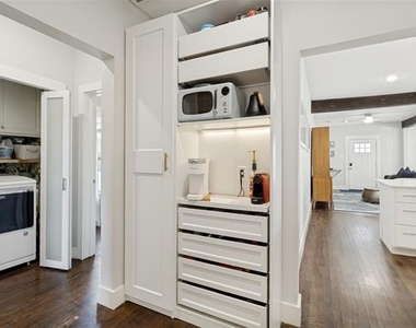 1023 Mount Auburn Avenue - Photo Thumbnail 7