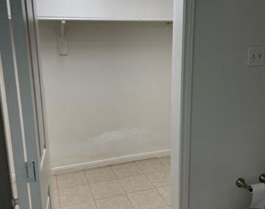 1109 Calico Lane - Photo Thumbnail 8