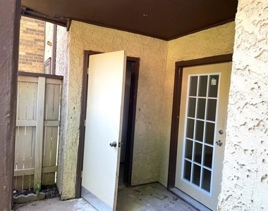 1109 Calico Lane - Photo Thumbnail 19