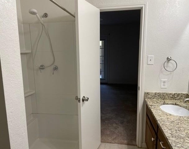 1109 Calico Lane - Photo Thumbnail 10