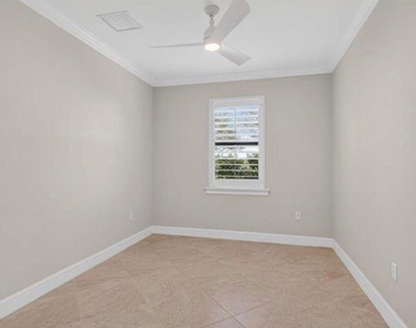 5904 Gala Drive - Photo Thumbnail 4