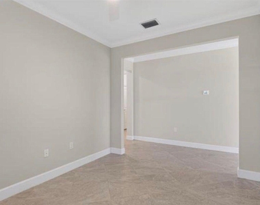 5904 Gala Drive - Photo Thumbnail 7