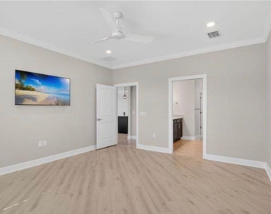 5904 Gala Drive - Photo Thumbnail 6