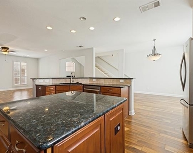 4002 Brownstone Court - Photo Thumbnail 10