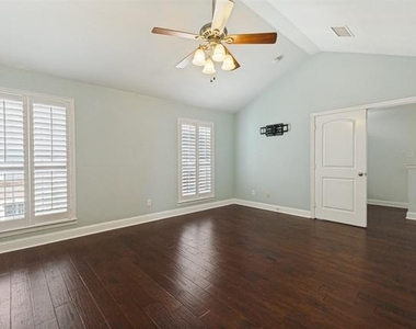 4002 Brownstone Court - Photo Thumbnail 14