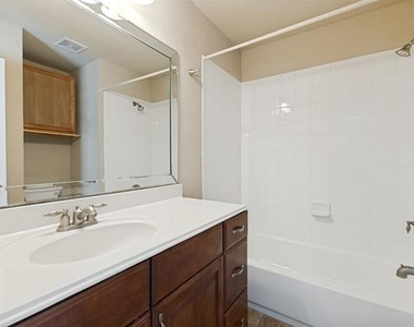 4002 Brownstone Court - Photo Thumbnail 16