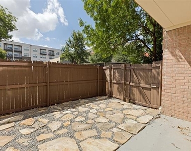 4002 Brownstone Court - Photo Thumbnail 21