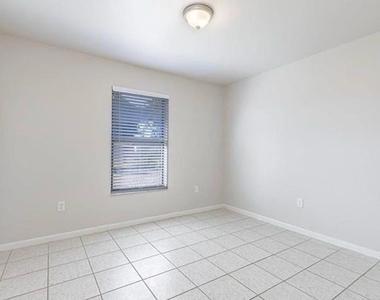 4140 Sw 6th Avenue - Photo Thumbnail 7