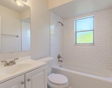 4140 Sw 6th Avenue - Photo Thumbnail 9