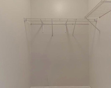 4140 Sw 6th Avenue - Photo Thumbnail 10