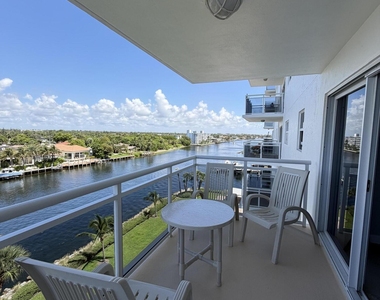 1160 Hillsboro Mile - Photo Thumbnail 25