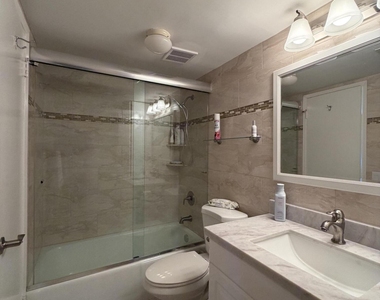 1160 Hillsboro Mile - Photo Thumbnail 23