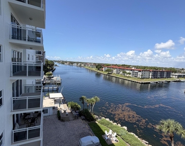 1160 Hillsboro Mile - Photo Thumbnail 28
