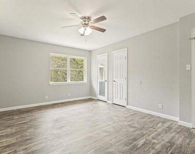 5786 Rockhill Road - Photo Thumbnail 6
