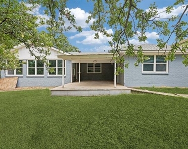 5786 Rockhill Road - Photo Thumbnail 11