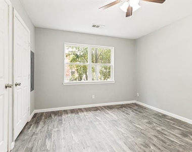 5786 Rockhill Road - Photo Thumbnail 10