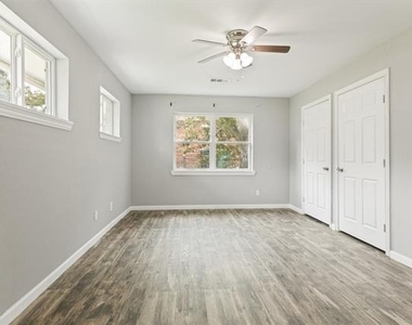 5786 Rockhill Road - Photo Thumbnail 5