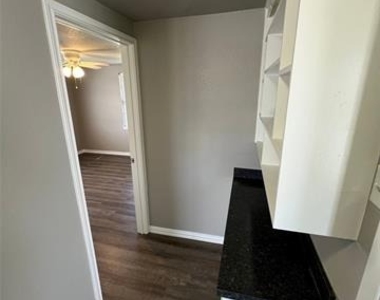 1106 Foster Lane - Photo Thumbnail 8