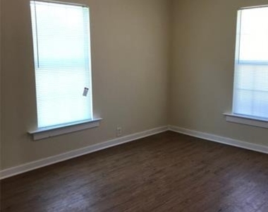 416 Shannon Street - Photo Thumbnail 5