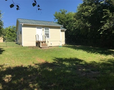 416 Shannon Street - Photo Thumbnail 10
