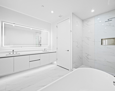 220 Lake Shore Drive - Photo Thumbnail 7