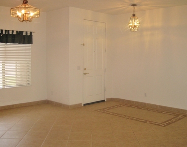 1042 E Canyon Way - Photo Thumbnail 3