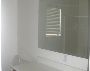 1042 E Canyon Way - Photo Thumbnail 14