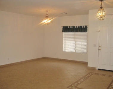 1042 E Canyon Way - Photo Thumbnail 4