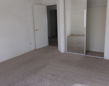 1042 E Canyon Way - Photo Thumbnail 13
