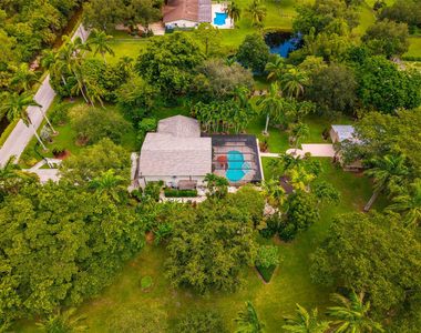 6556 Nw 87th Avenue - Photo Thumbnail 36
