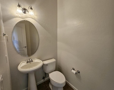 2065 E Hulet Place - Photo Thumbnail 12