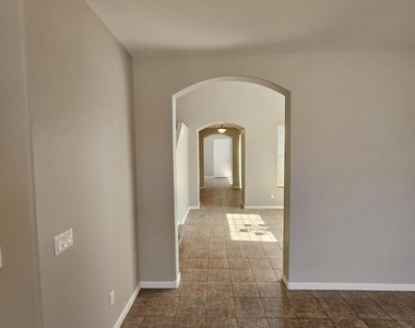 2065 E Hulet Place - Photo Thumbnail 2