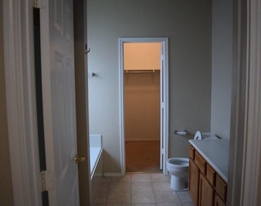 4105 Capstone Drive - Photo Thumbnail 16